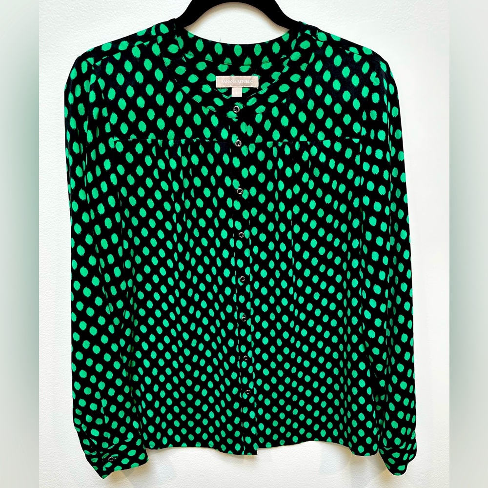 Banana Republic - Size M - Black and Green Long Sleeve Blouse